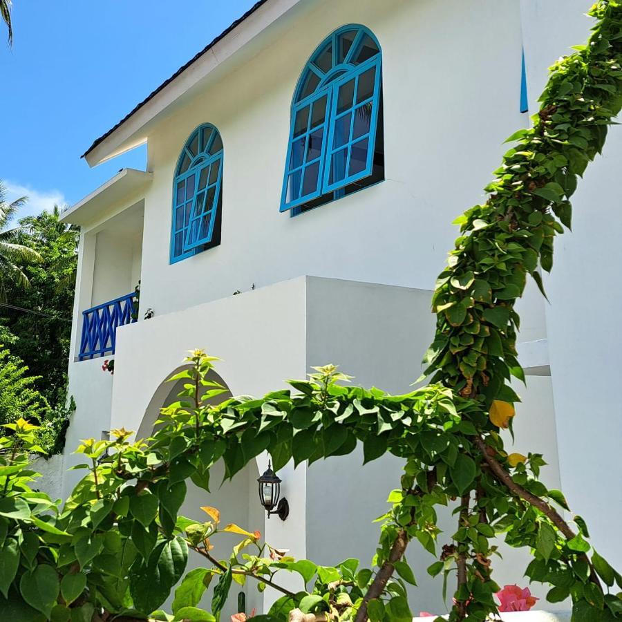 Anjo Maumere Hotel & Restaurant 외부 사진